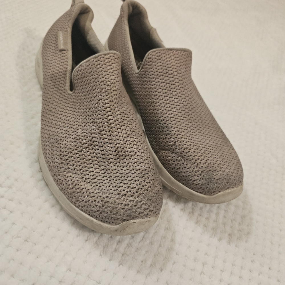 Sketchers Go Walk Women Slip Ons Size 10‎ Cream Color - Picture 3 of 7